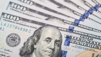 Gold futures close at new all-time record high, even with dollar strength 