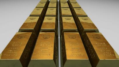 Gold breaks below $1700 trading to a low of $1667 before recovering